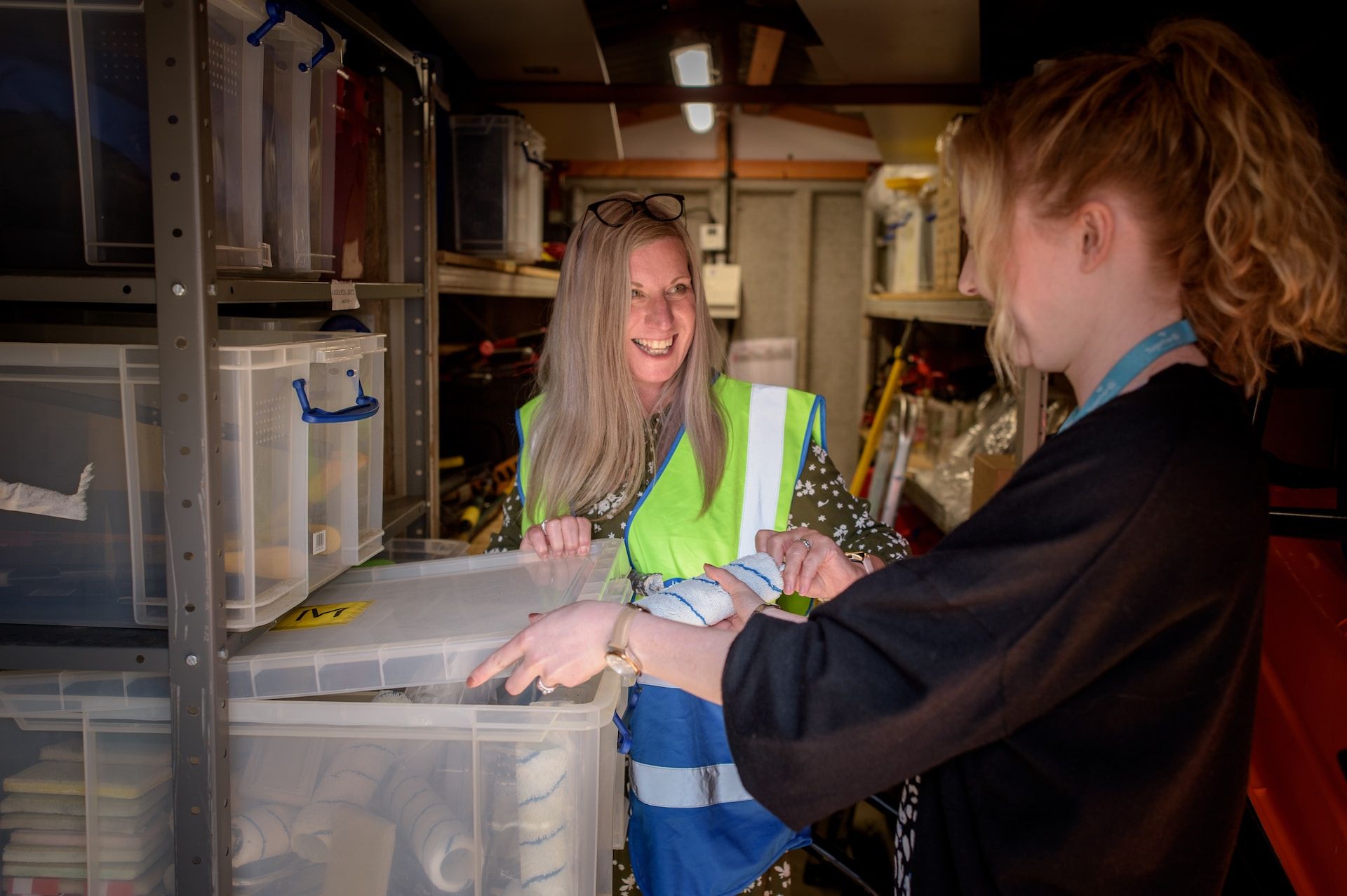 inventory check, stock inventory, warehouse inventory, barcode on paper, organizing inventory